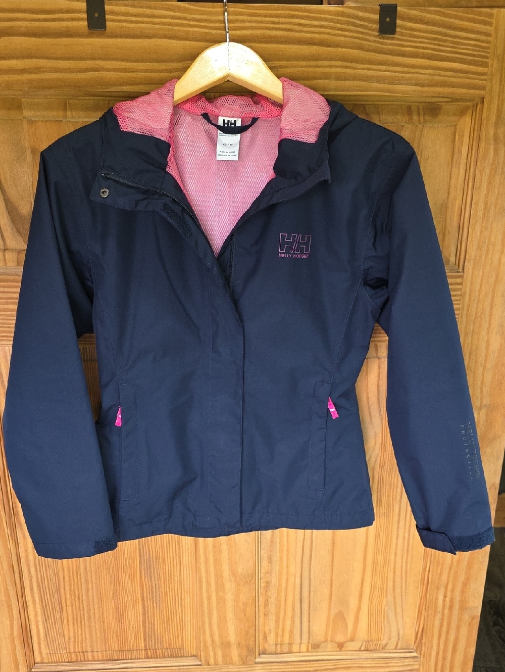 Helly Hansen Navy Rain Jacket with Pink Lining XS